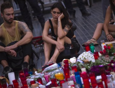 Άφαντος ο ισλαμιστής που σκόρπισε το θάνατο στη Βαρκελώνη- Στο «φως» οι πρώτες φωτογραφίες του